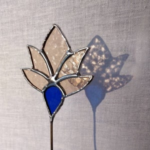 Stained glass lily flower • Stained glass lily • Glass lily •  Lily • Lily gift • Everlasting flower • Pink Lily • Stained glass flower
