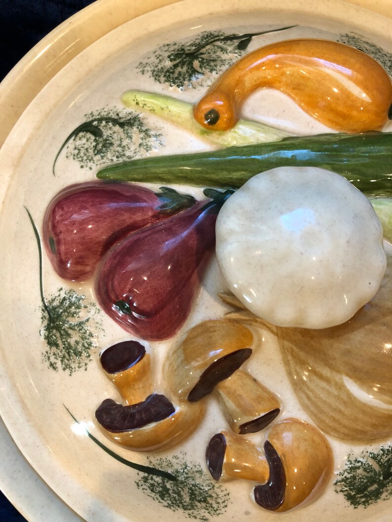 1971 Los Angeles Potteries Covered Casserole Dish With Hand Crafted