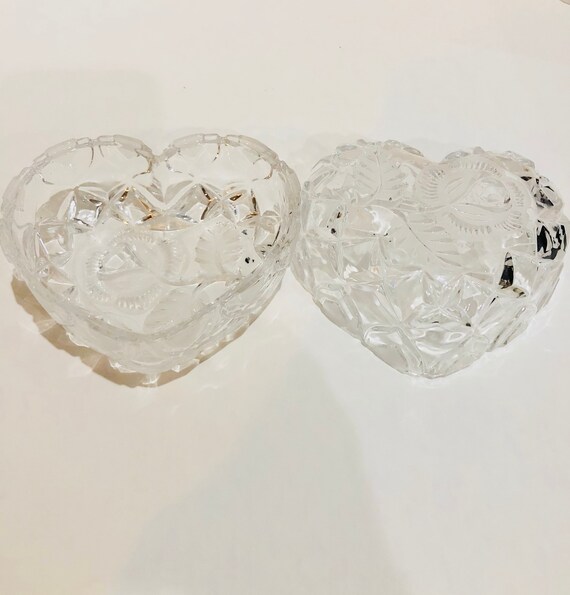 Huge Vintage heart shape trinket, jewelry box, ro… - image 3