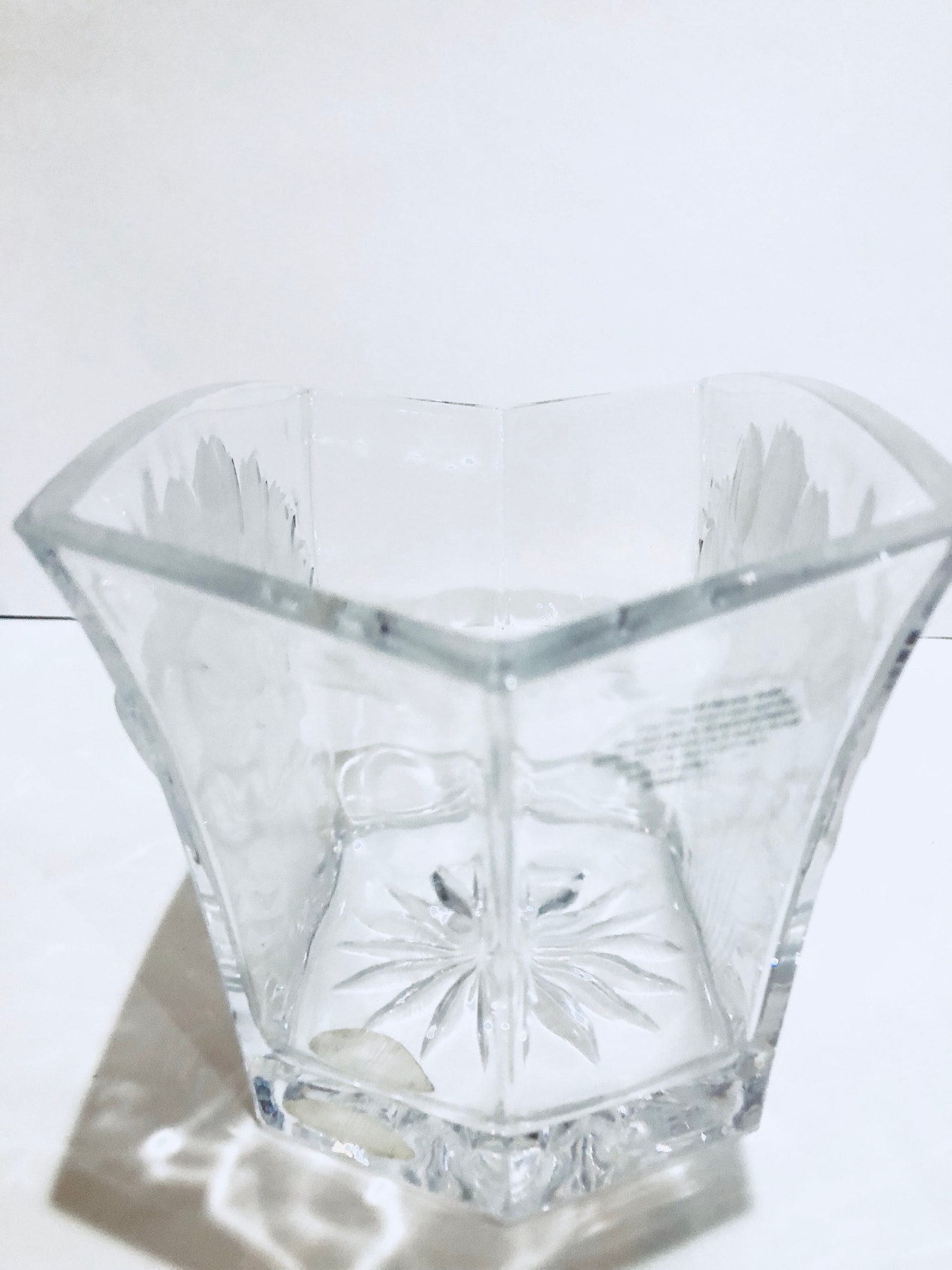 VASE EN VERRE, CLAIR/GIVRÉ, approx. Ø4