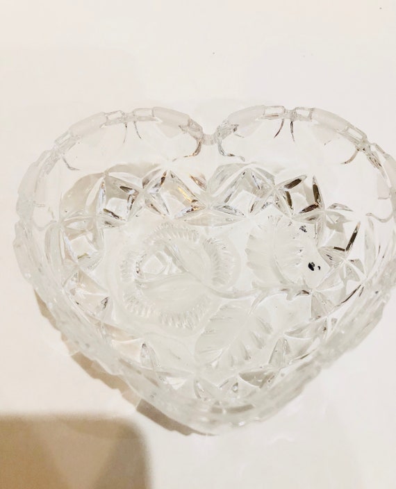 Huge Vintage heart shape trinket, jewelry box, ro… - image 2