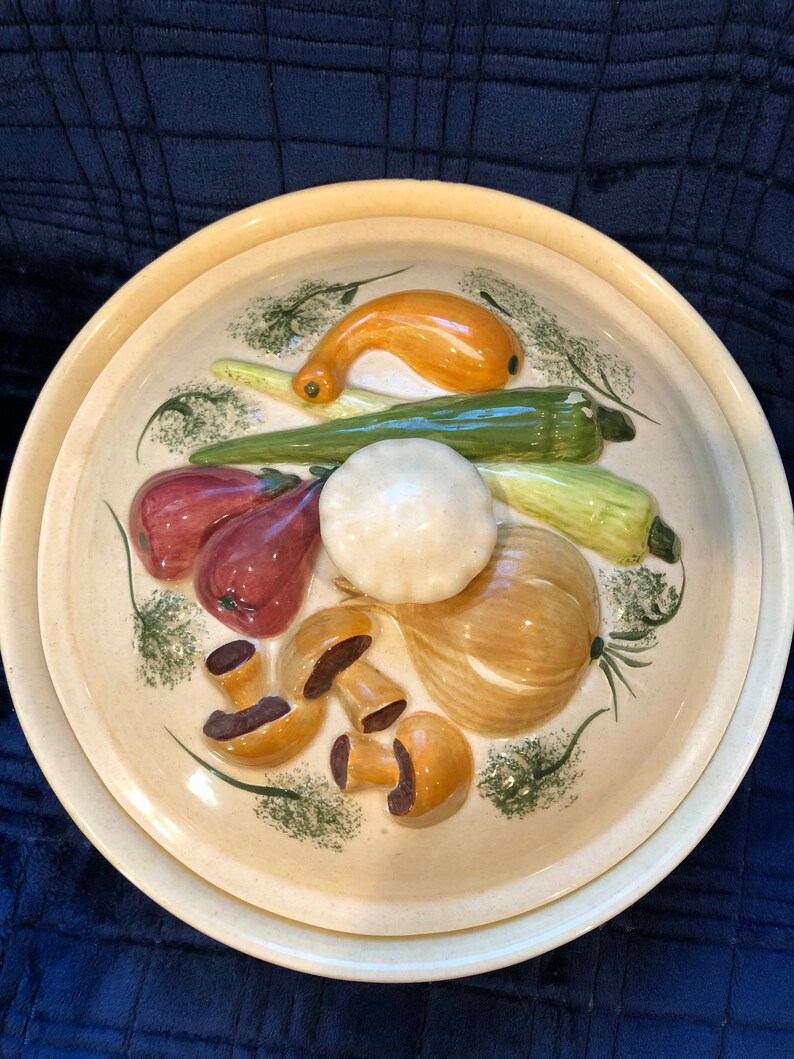 1971 Los Angeles Potteries Covered Casserole Dish With Hand Crafted