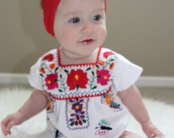 Vestido Mexicano Puebla Muchos Colores con Flores Bordadas a Mano Hecho en Mexico Tallas de Bebe a Adulto Fiesta, Fiesta