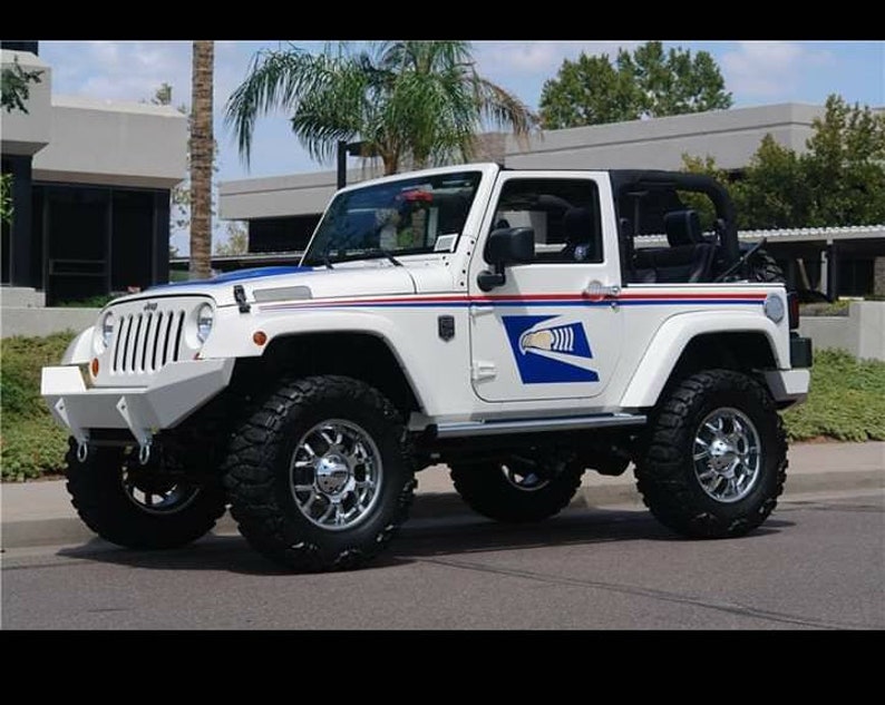 Jeep 2 door postal kit lft rt side red blue stripe set and 2 door postal bird logo.