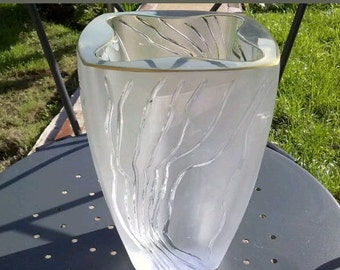 Lalique yasna Vase