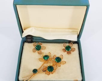 Demi Parure Spilla floreale e orecchini in strass di vetro verde color oro