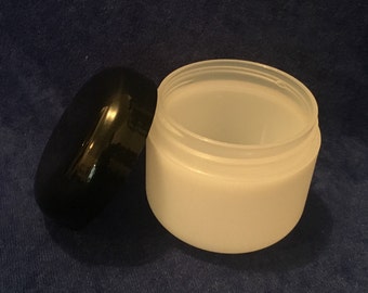 2oz Frosted plastic container