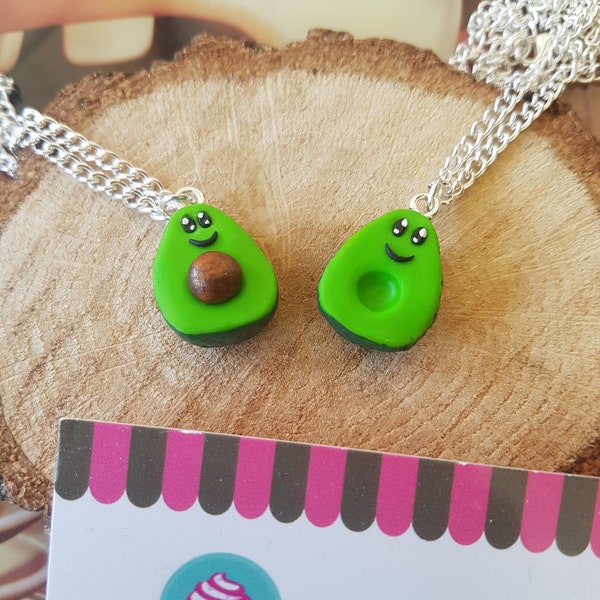 2 Colliers Avocats Kawaii à Partager, BFF, Meilleurs ami(e)s, Cadeau d'Amitié, Fimo, Cool, Fun Pour Annoncer sa Grossesse, Adorable, Rigolo