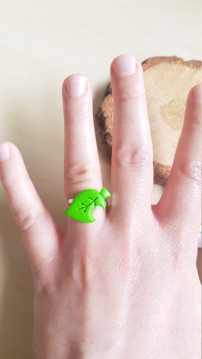 Fan Gift Geekette Adjustable Green Leaf Ring Video Game Fimo Switch Animal Crossing Geek New Horizons