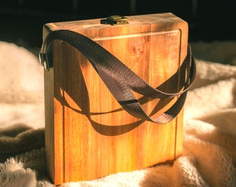 Acacia Folding Cheese Board with Webbing Handles