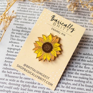 Enamel Pin - Sunflower - Sun Flower Gold Hard Pin with Butterfly Clasp - Wildflowers - Pin Flag - Yellow Pin - Cute Floral Badge / Button