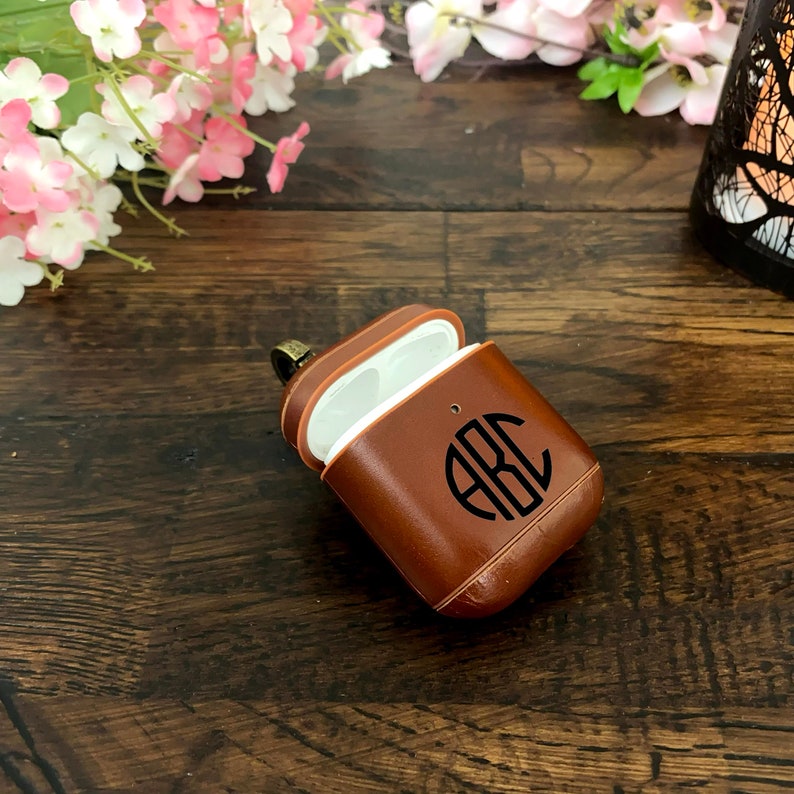 Personalizable Leather Airpod Case Airpods 1 2 3 Pro 1 2 Case with hook Custom Airpods Pro Case Keychain Airpod Cover Custom Monogram