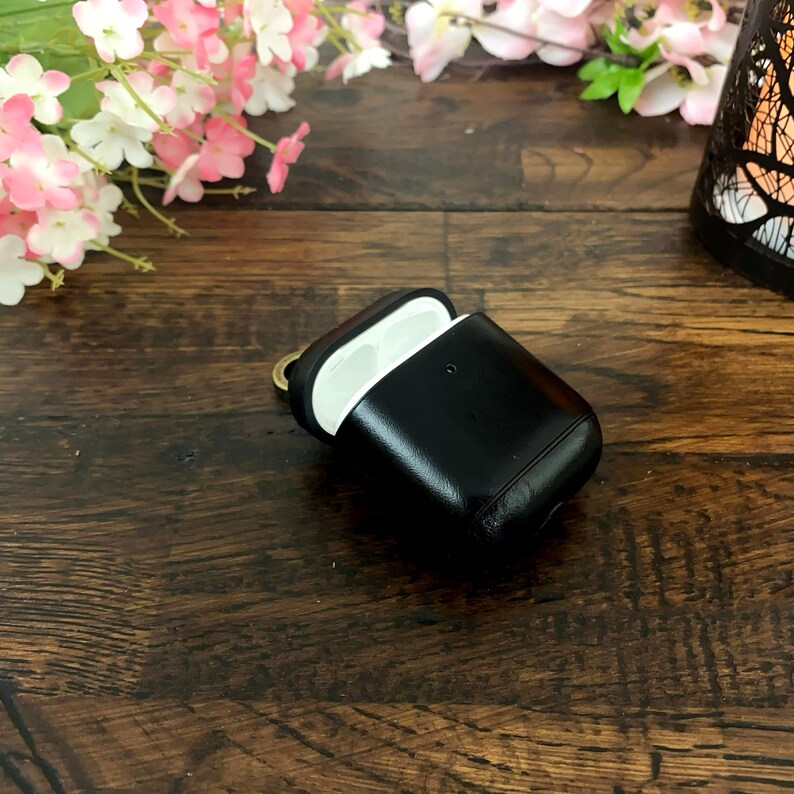 Personalizable Leather Airpod Case Airpods 1 2 3 Pro 1 2 Case with hook Custom Airpods Pro Case Keychain Airpod Cover Custom Monogram, black
