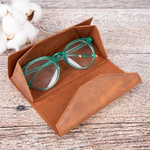 Personalized Men&#39;s Sunglasses Gift Case, Leather Glasses Case For Women, Eyeglass Case, Custom Engraved Sunglass Cover Pouch, Sunglass Box