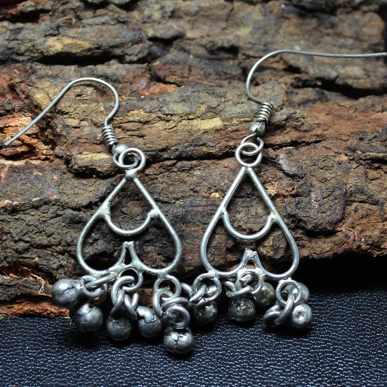 925 Sterling Silver Women Handmade Earrings Beautiful Silver Heart Design earring. Beautiful Small Charm Bell Women Designer Earrings