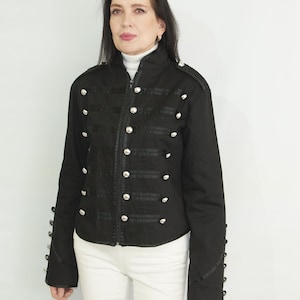 Vintage schwarze Baumwolle Tunika 3 Reihen silberne Farbe Knöpfen Reißverschluss markiert Größe S