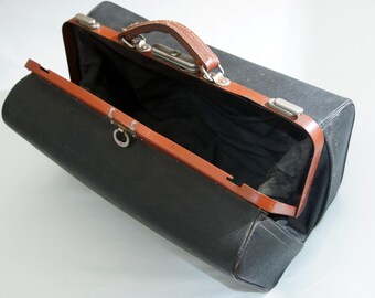 Vintage Black Faux Leather Doctor Bag, Antique Gladstone Style Medical Briefcase (42cm)