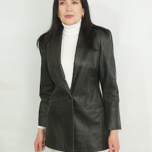 Vestes en cuir souple nappa d'agneau noir pour femmes, un bouton vintage classique, taille marquée GB 12