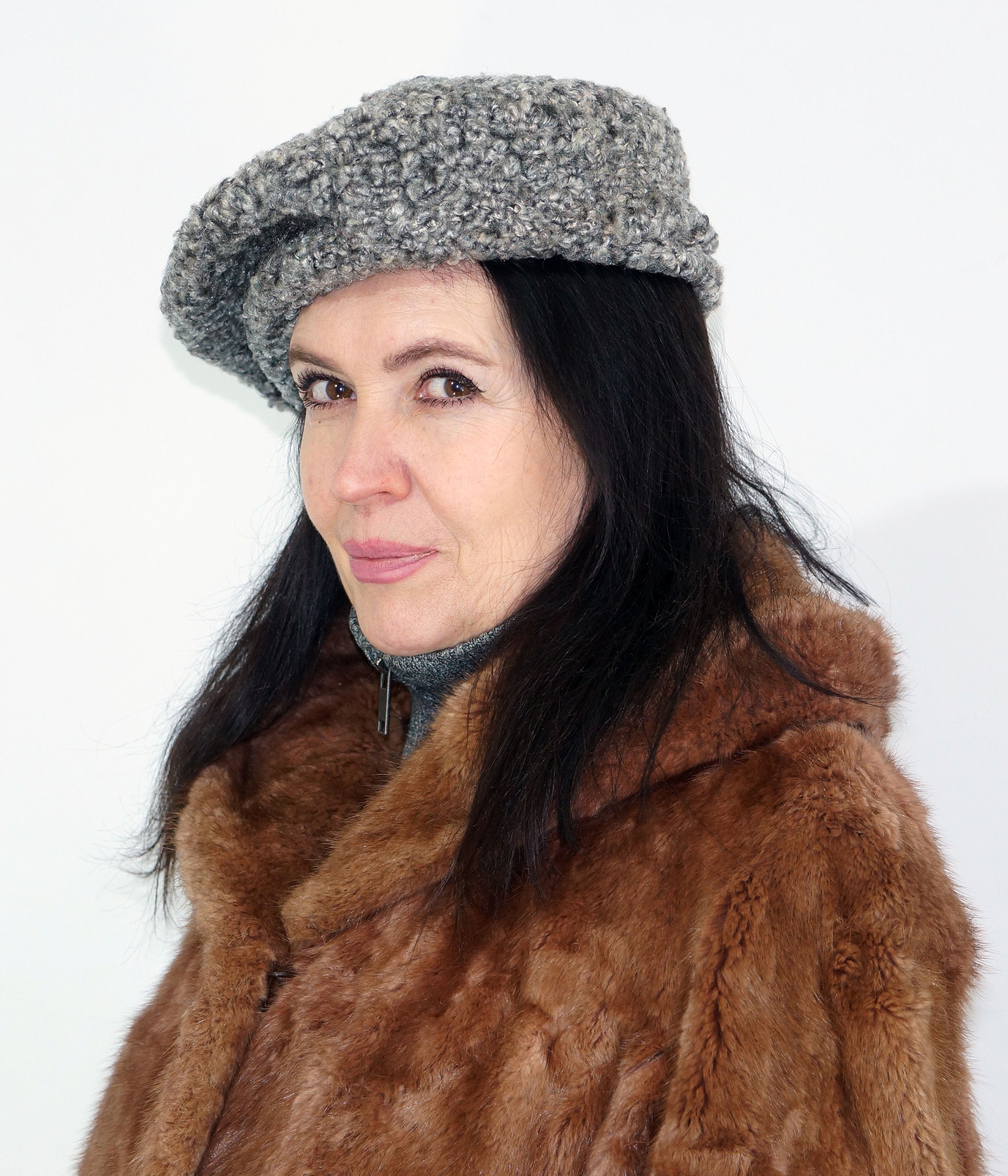 Vintage Gray Lambswool Beret - 1960s Winter Hat - Size Small  display picture 2