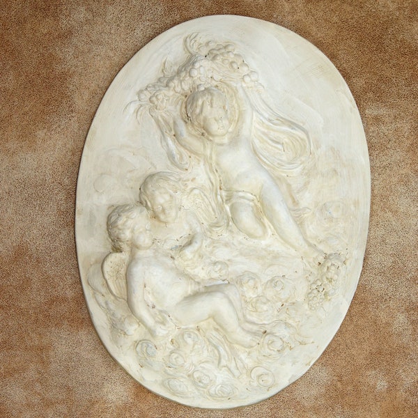 Rare bas relief vintage en porcelaine biscuit de Parian, représentant trois anges