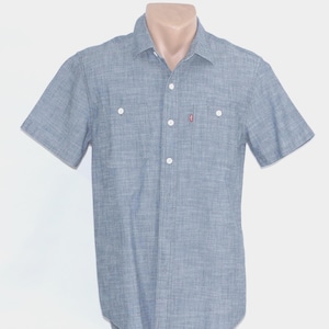 Vintage Levi&#39;s men&#39;s cotton  shirt . blue button   shirt marked size S