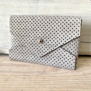 Cartera de cuero, tarjetero o tarjetero de visita - Rosa • Rojo • Púrpura • Blanco • Vino Grey Perforated