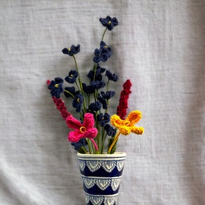 Crochet Small Tulips, Crochet Flower Pattern, Wedding Flower, Handmade Small Tulip Flowers, Gift For Her, Home Décor