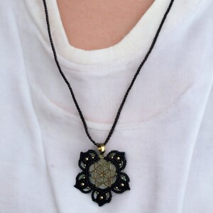 Nature&#39;s Embrace: Butterfly and Flower Macramé Duo