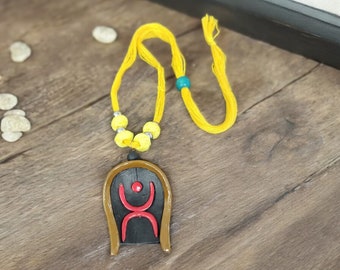 Conjunto de collar y pendientes de terracota hechos a mano: joyería de arcilla bohemia