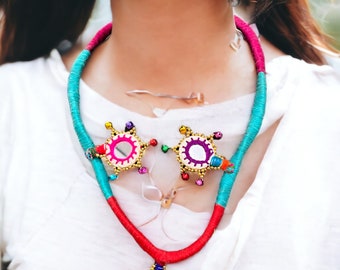 Geflochtene Garn Kette: Boho Spiegel & Perlenarbeit, Handgemachter Statement Schmuck
