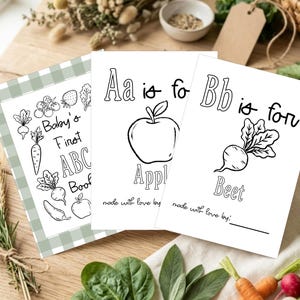 Op de afbeelding: Drie witte kleurplaten met zwarte lijntekeningen van groenten en fruit. Eén pagina heeft een groen geruite rand en de tekst Baby's First ABC Book. Andere pagina's tonen Aa is for Apple en Bb is for Beet met lege invulregels.