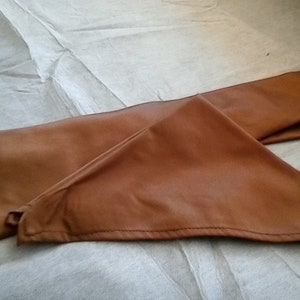 Conjunto de gravata de cetim marrom de 2 peças
