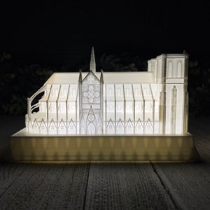Luz nocturna de la catedral de Notre Dame - Lámpara - Recuerdo - Impreso en 3D - Miniatura - Estatua - Réplica