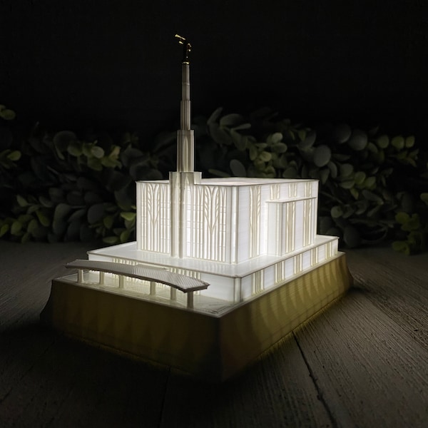 Seattle Washington Latter-day Temple Night Light Statue - LDS - The Church of Jesus Christ of Latter-day Saints