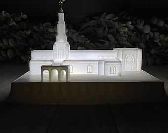 Redlands California Latter-day Temple Night Light Statue - LDS - The Church of Jesus Christ of Latter-day Saints