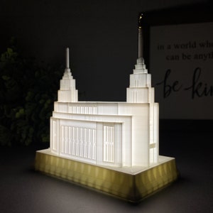 Roma Italia Estatua de la luz nocturna del templo de los últimos días - SUD - La Iglesia de Jesucristo de los Santos de los Últimos Días
