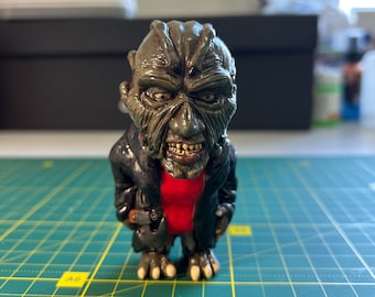 ジーパーズ・クリーパーズ ホラーフィギュア 1/4スケール 武器付き