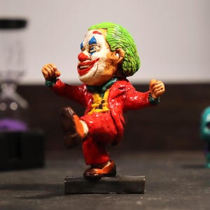 Joker , Monster, Horror, Art Toy, Clown, Figurine, Collectible ,  Statue, Figure