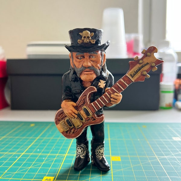 Mini-Gitarre Lemmy Kilmister Bass Motorhead rickenbastard ace of spades Replik Tribute Modell Hardcase Miniatur-Box Maßstab 1:4 Miniatur-Gitarre Bass Sammelhülle Rock Erinnerung