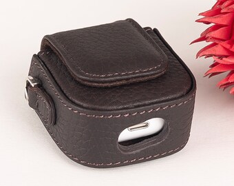 Capa para AirPods em couro, personalizada e de grão integral, feita à mão.