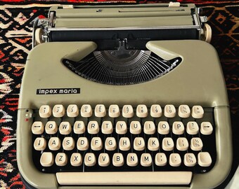 Vintage 1960s Impex Maria Typewriter