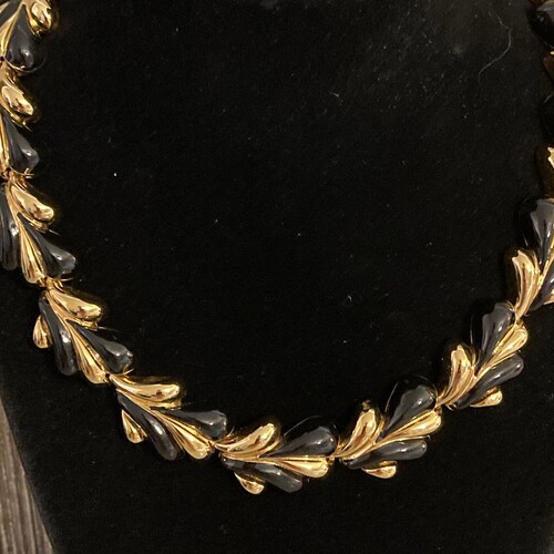 ST. JOHN Signed Vintage 1990's shops Gold & Black Enamel Classic Modern Couture Statement Collar necklace