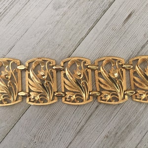 Vintage 1970&#39;s JUDY LEE Chunky Gold Floral Hinged Cuff Bracelet