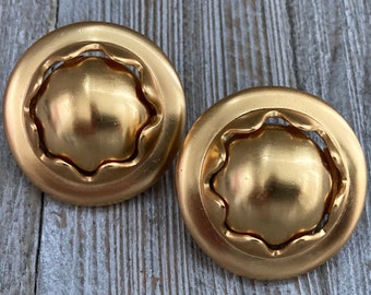 Fabulous Vintage 1980's Round Gold Classic Statement Clip Earrings