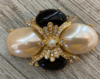 Stunning JOAN RIVERS Vintage 1990&#39;s Gold And  Black With Faux Pearls And Rhinestones Classic Statement Brooch
