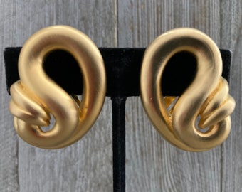 Orecchini Lunghi A Triplo Disco In Metallo Satinato Oro Opaco, Chiusura A Clip, Stile Vintage Anni '60