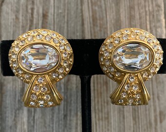 Belles boucles d'oreilles clip classiques MONET vintage des années 1990 en or avec strass