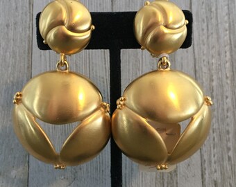 tear drop shape clip on earrings Runway vintage 80s Made by Essex. sculptured gold tone metal satin russian massive