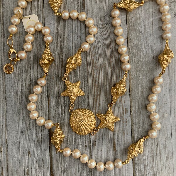 ST. JOHN New Old Stock Absolutely Stunning Vintage 1990's Gold And Faux Pearl Seashell Classic Statement Necklace