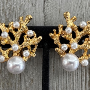 Stunning KENNETH LANE Vintage 1990&#39;s Gold With Faux Pearls Classic Coral Shaped Statement Clip Earrings